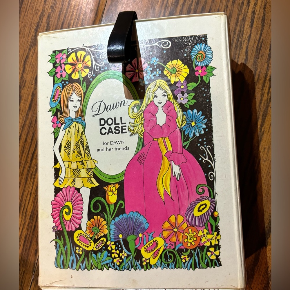 Vintage ~1970~ Collectible Dawn Dolls and case